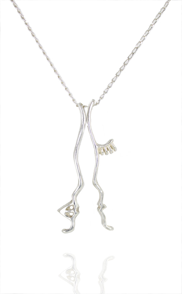 Dije hombre y mujer viendose